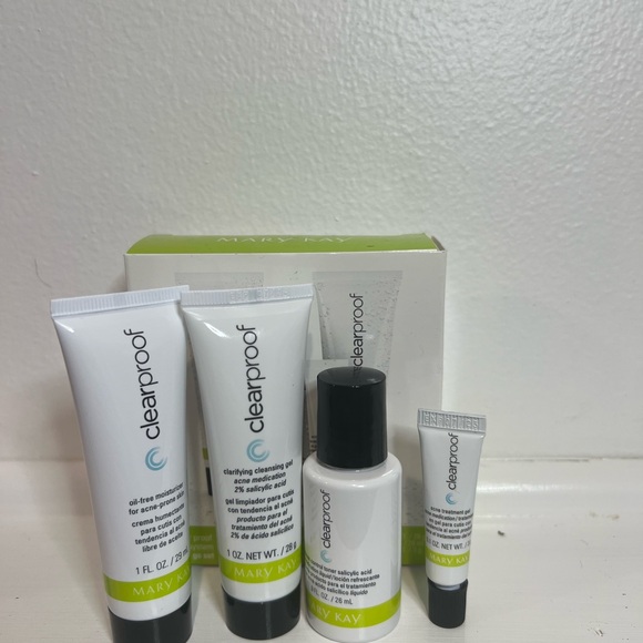 Mary Kay Clear Proof Acne System - White and Green - Picture 2 of 2
